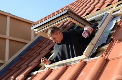Pose de fenêtres de toit Velux à Auros